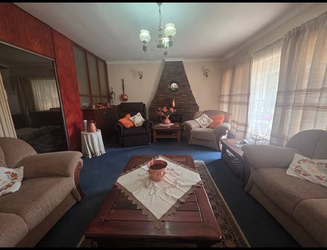 3 BEDROOM HOUSE FOR SALE IN VANDERBIJLPARK SW 1